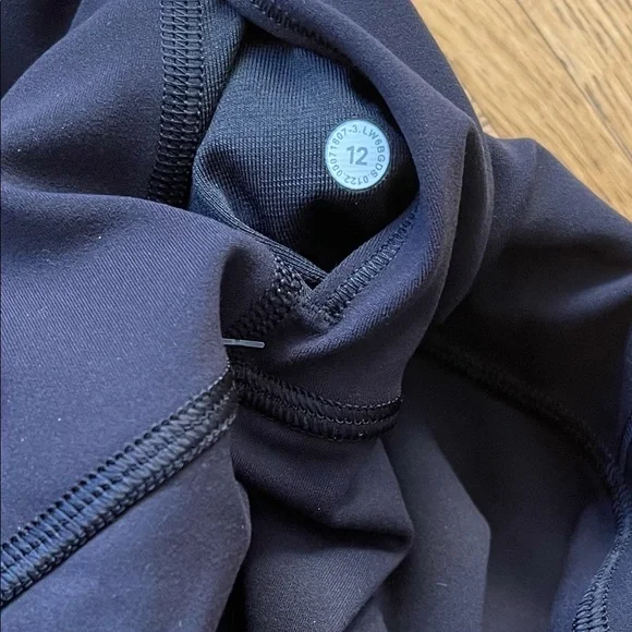 🔴🛑 SOLD🔴 Lululemon Align HR Crop 21” Leggings- Size 12 NWT - Picture 8 of 10